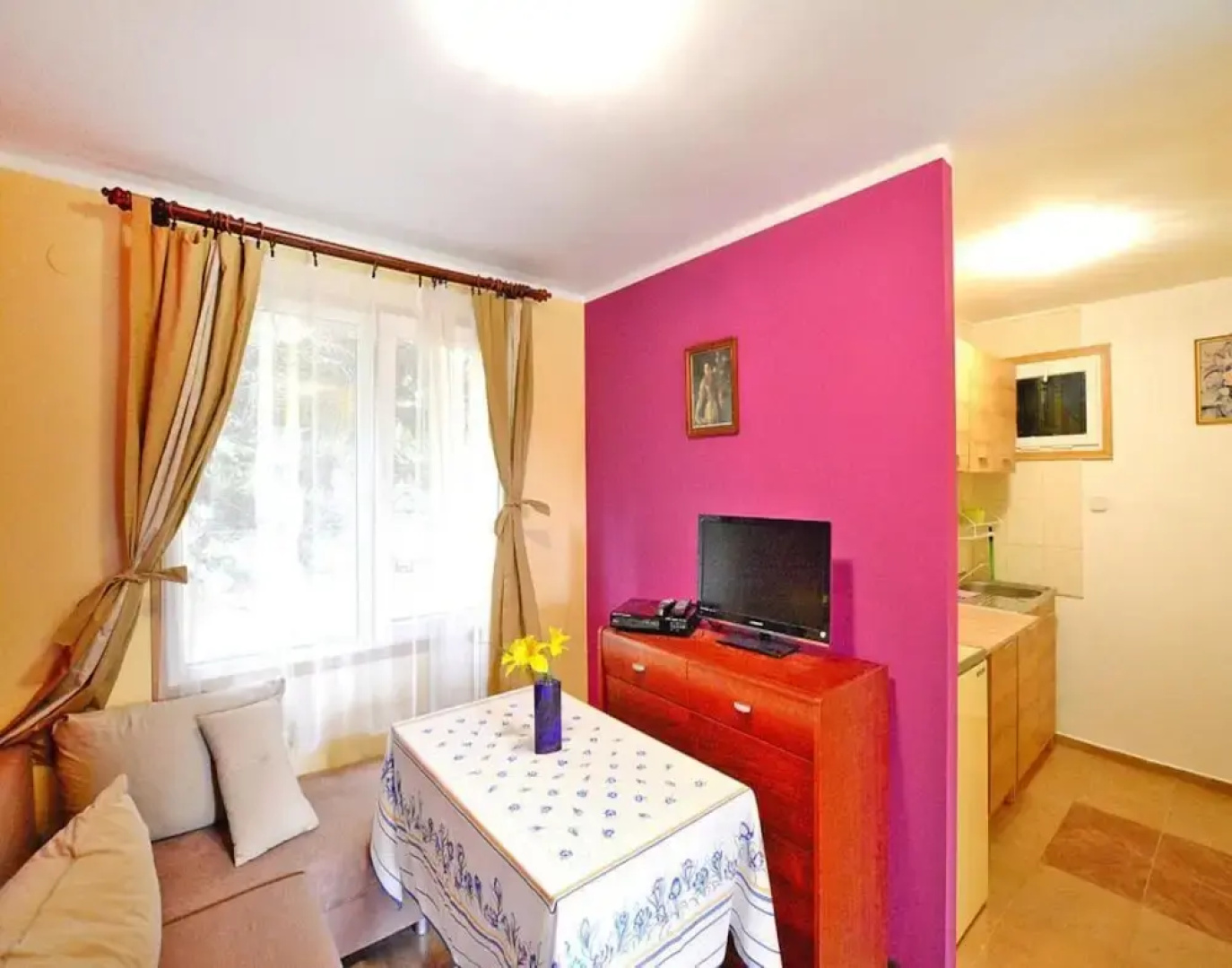 Bungalow Close to the Beach, Sianozety