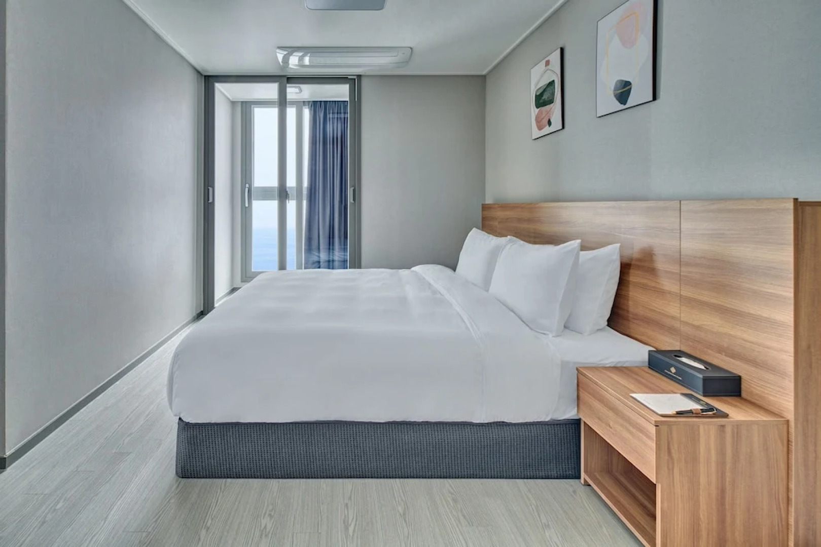 Gangneung Chonpines Ocean Suites Hotel