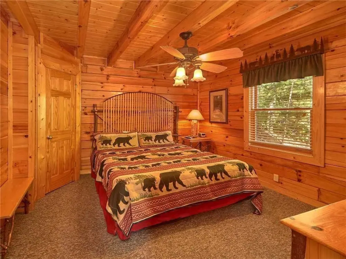 Close to Heaven - Two Bedroom Cabin