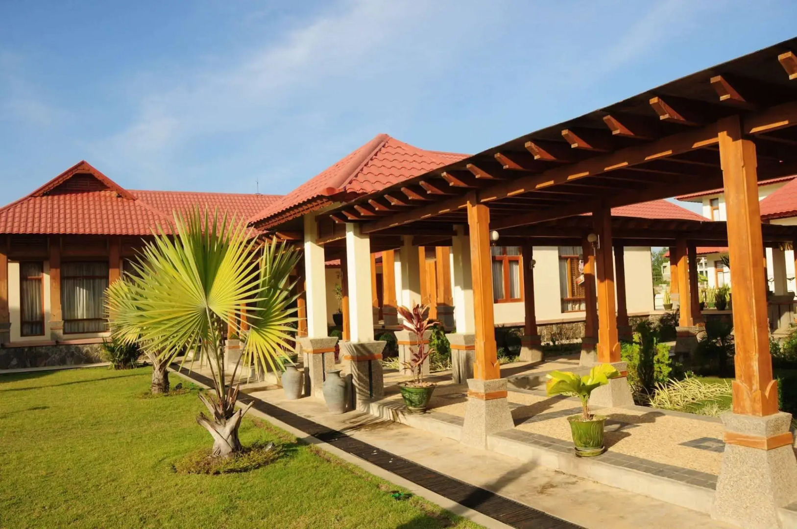 The Hotel Myat Taw Win