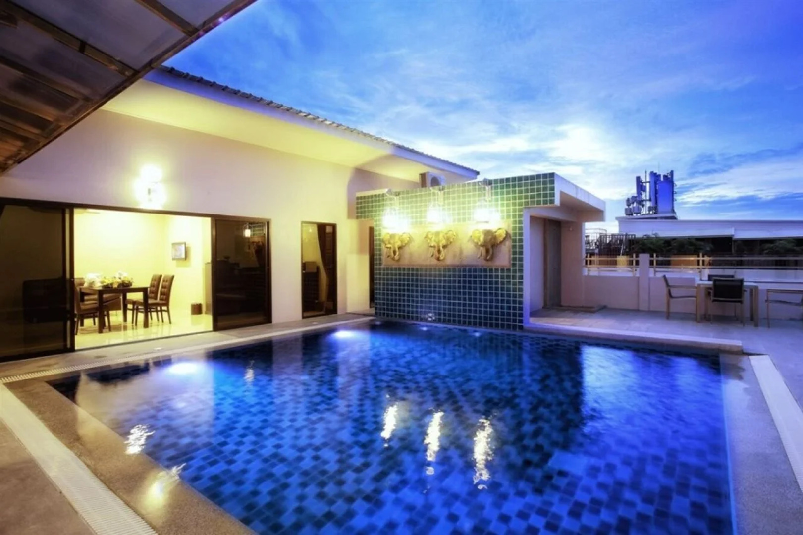 Отель Gu Hotel Patong