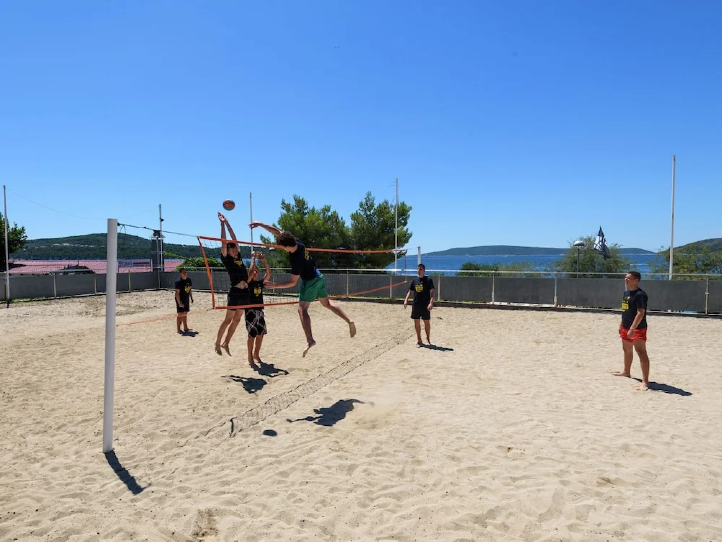 Tidy Apartment With Wifi, 4 km From City of Trogir