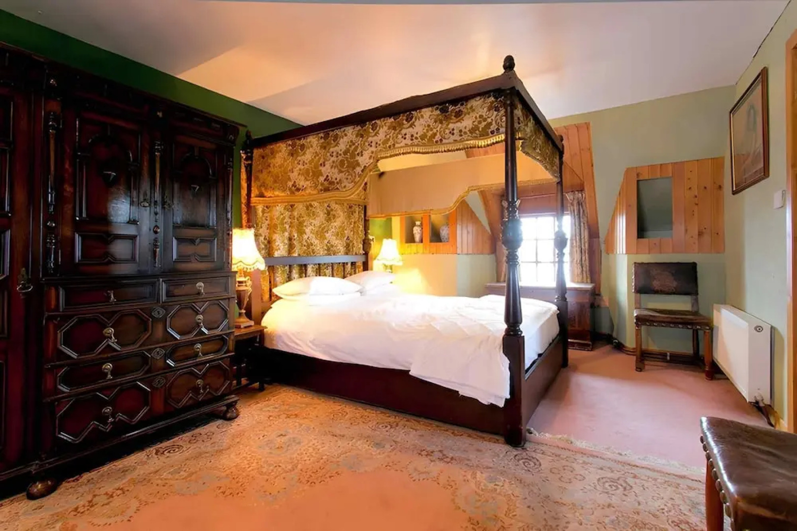 The Manor at Plane Castle - Sleeps 8 - Pets Ok