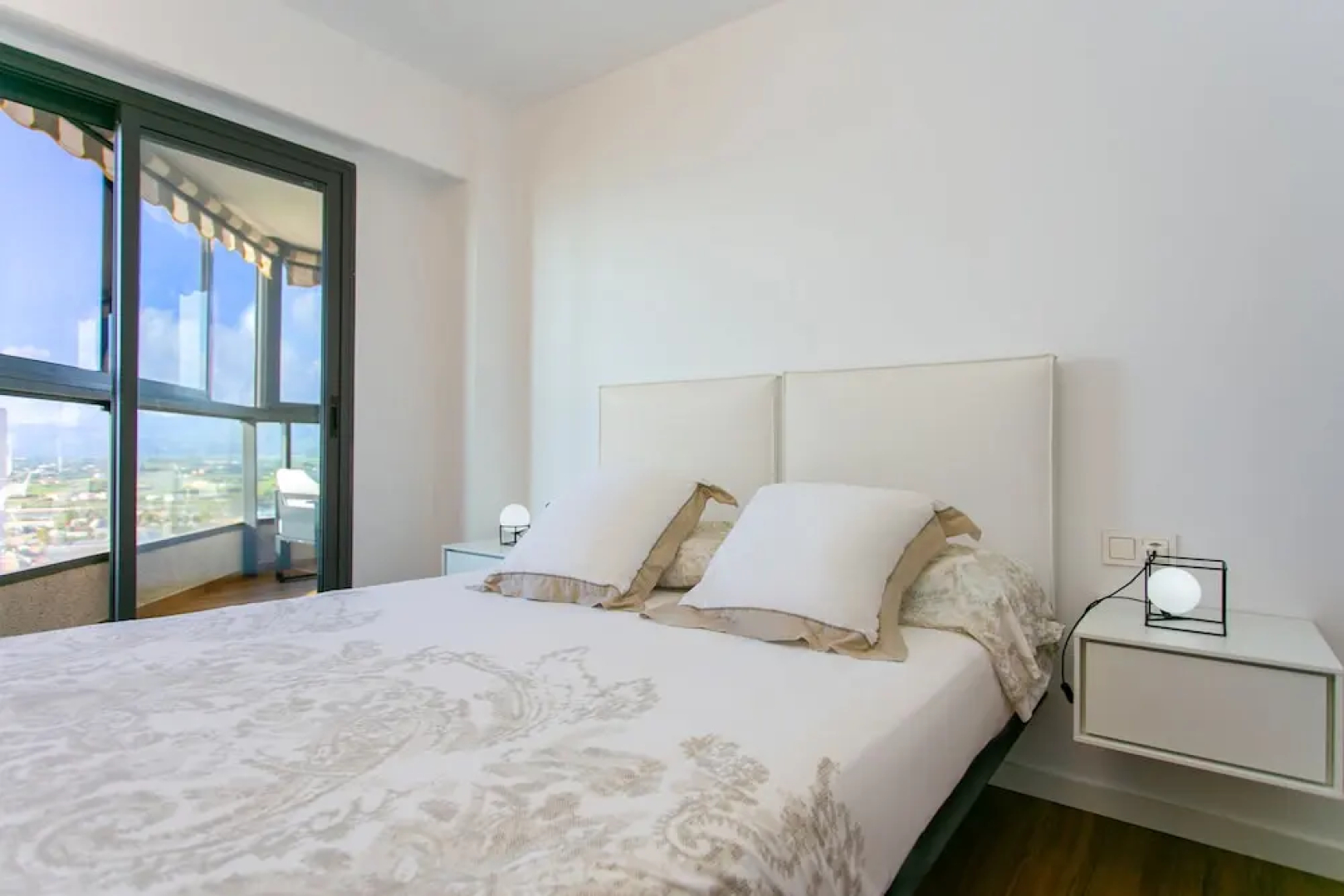 Cullera Beach Apartment Espacio