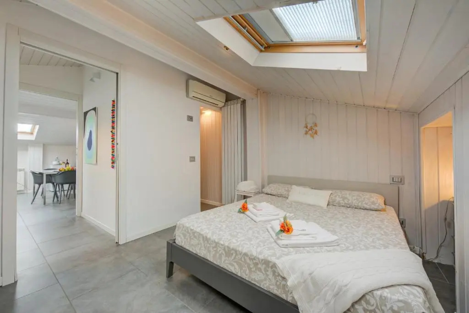 White Paradise Rooftop Stunning Lake View