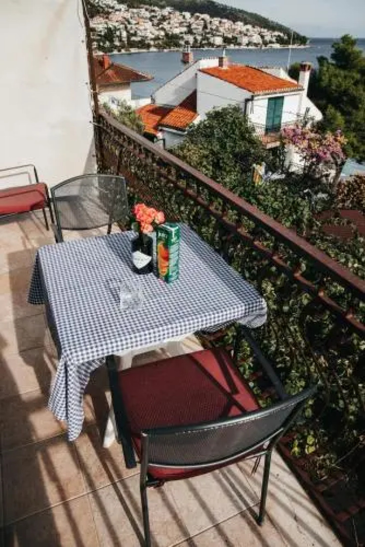 Apartments and Rooms Maganic