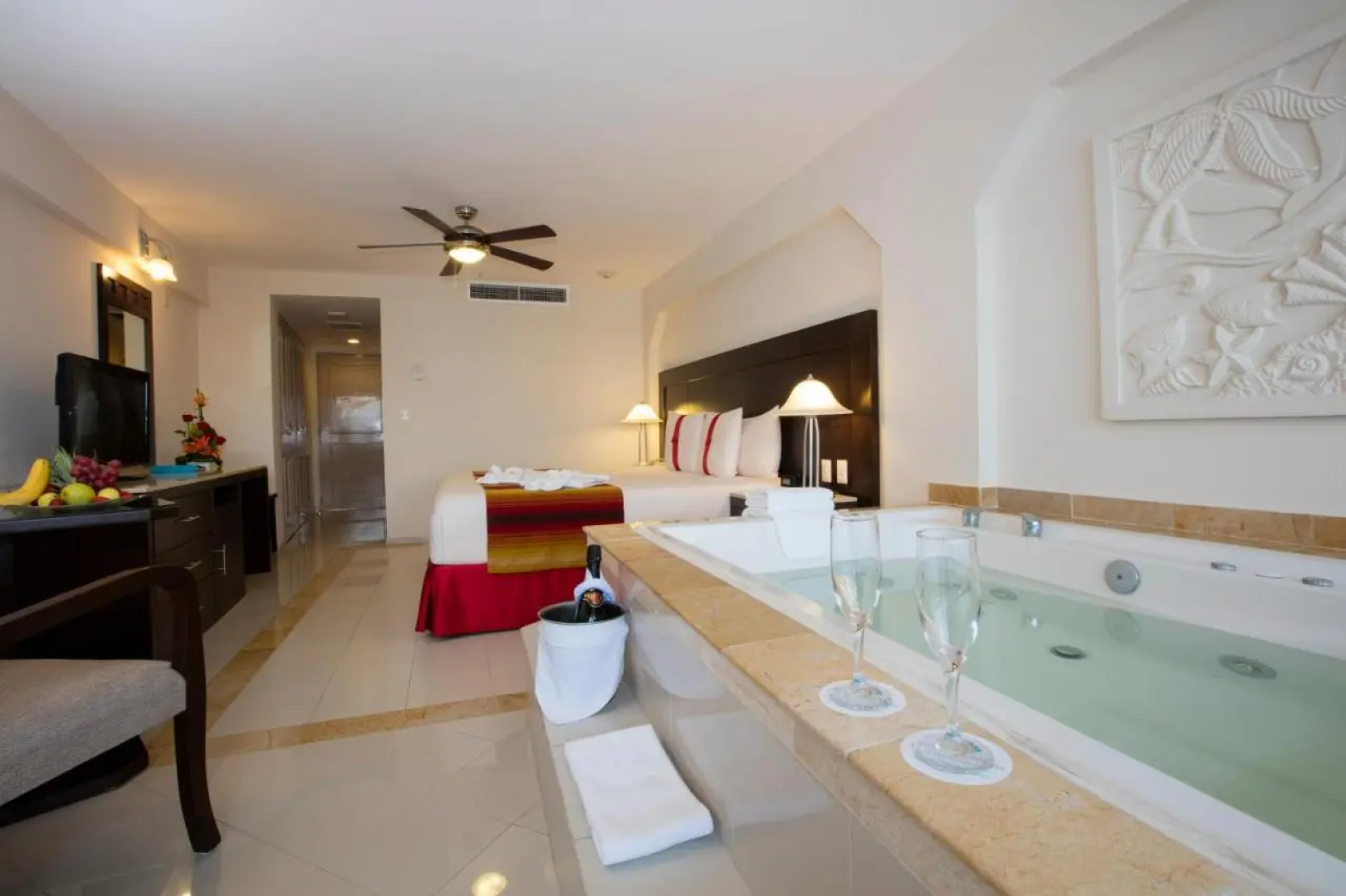 Crown Paradise Club Cancun All Inclusive