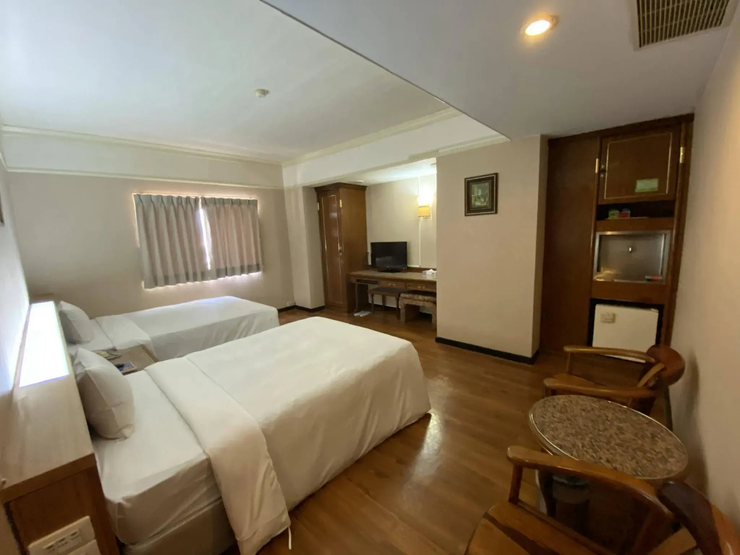 Tapeng Bay Holiday Hotel