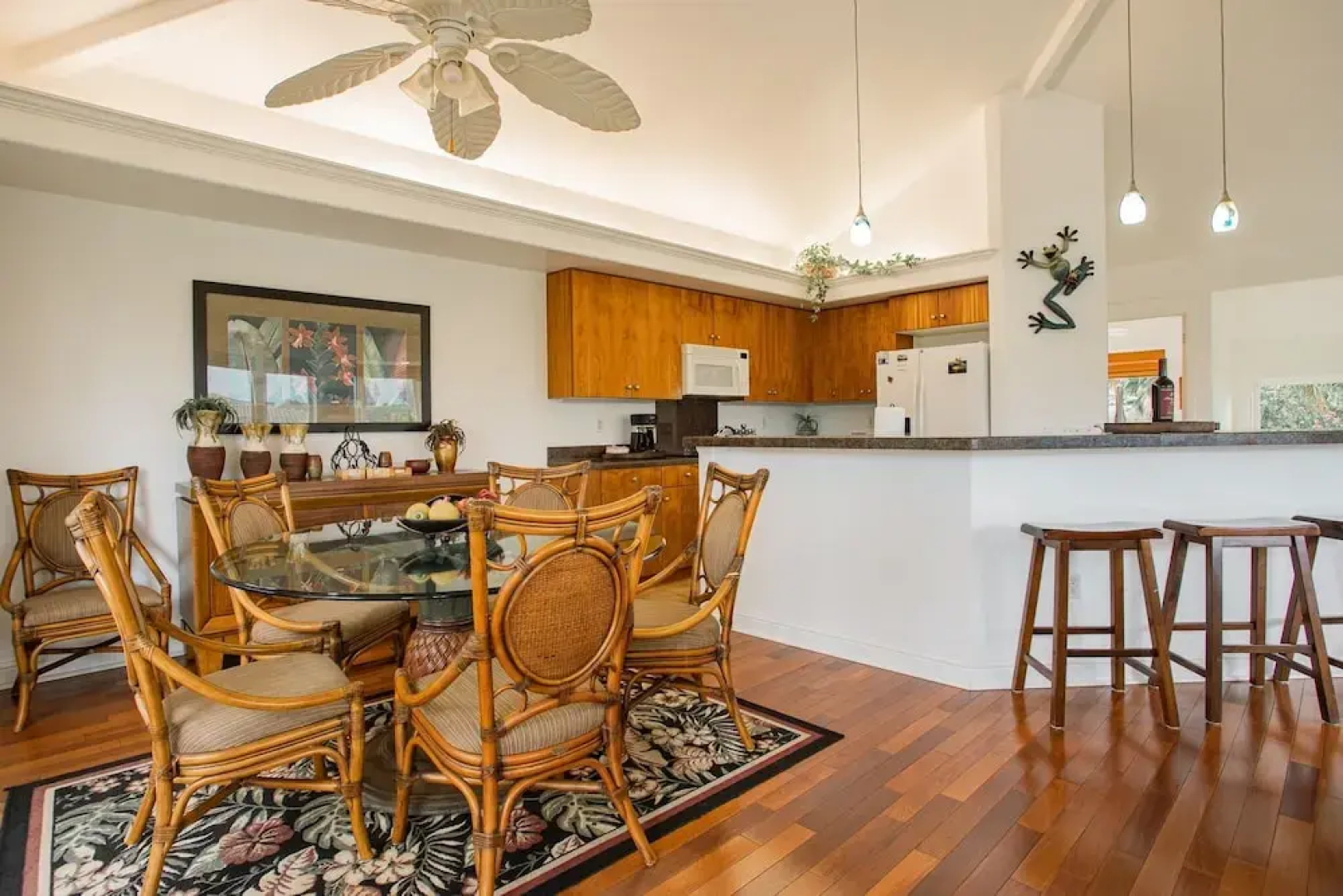 Villa of Kamalii by RedAwning