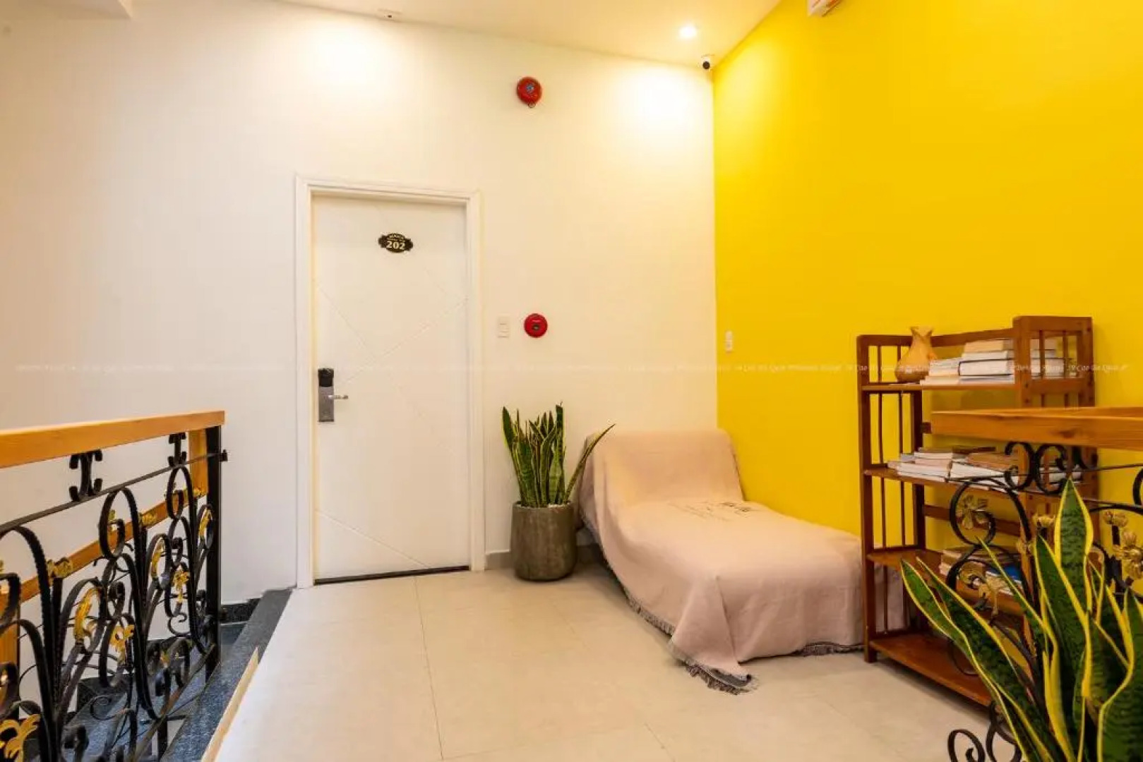 Benzen Boutique Stays Hostel and Apartment