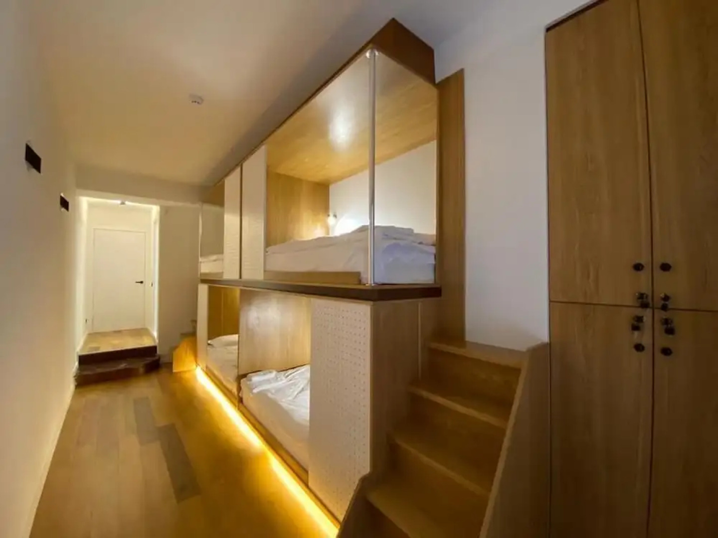 Отель The Tbilisi Pod