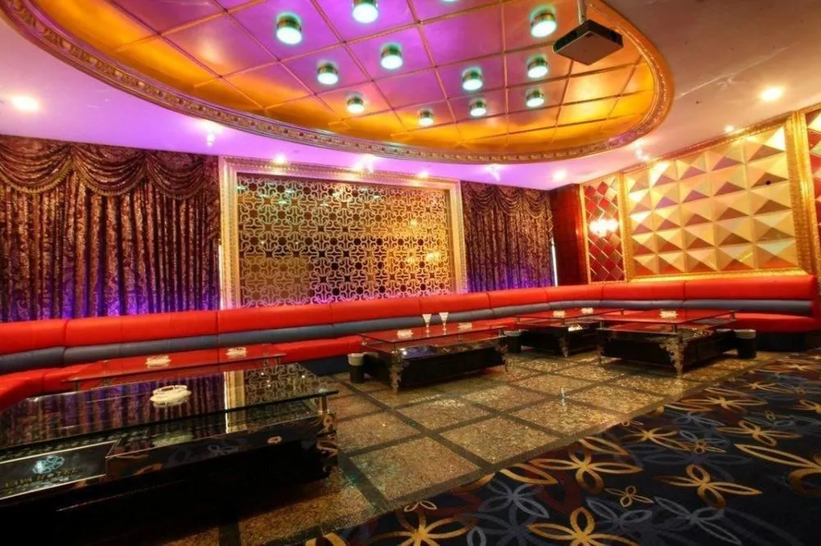 Vaya International Hotel