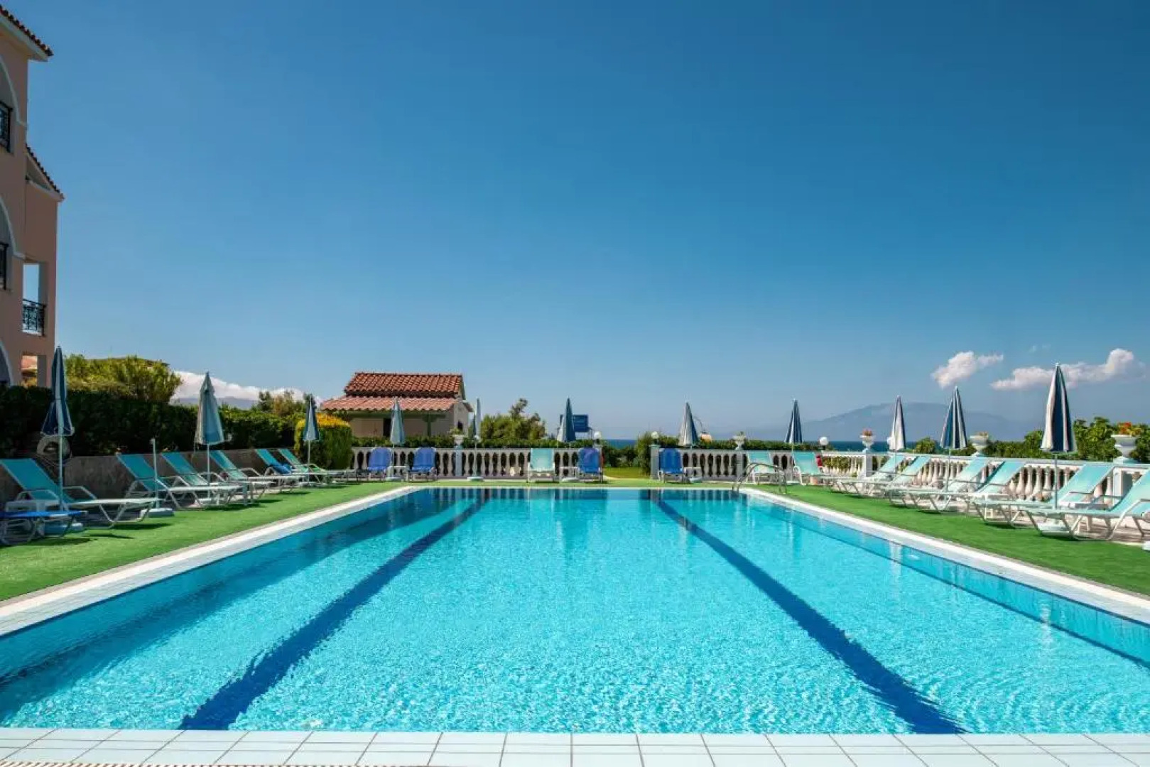 Achillion Apartments & Studios