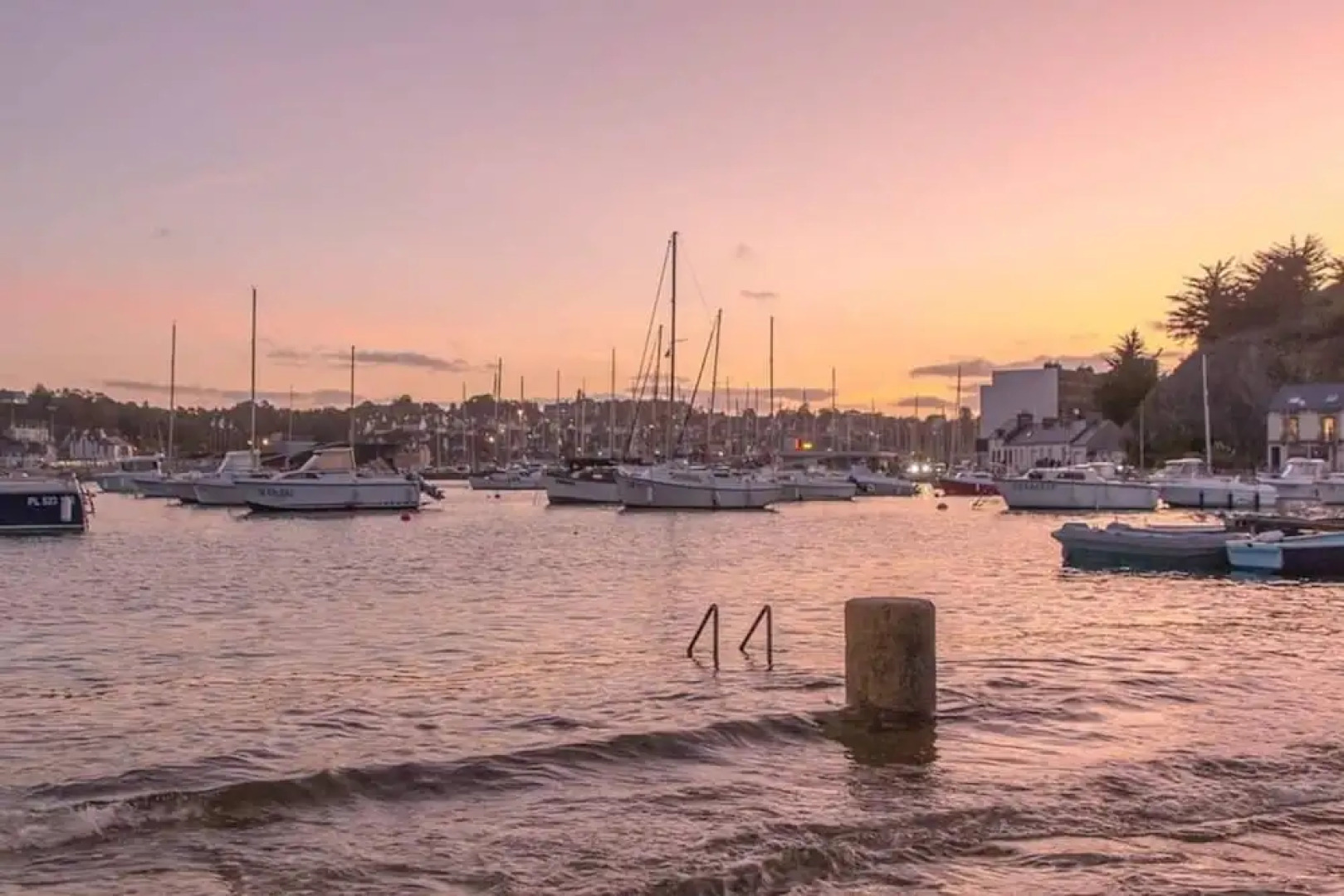 Apartment With one Bedroom in Binic, With Wonderful sea View and Wifi