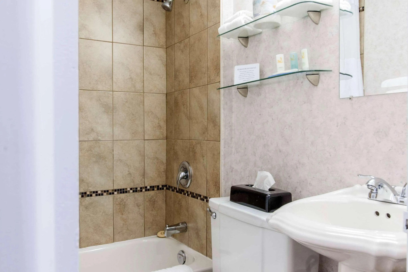 Quality Hotel & Suites