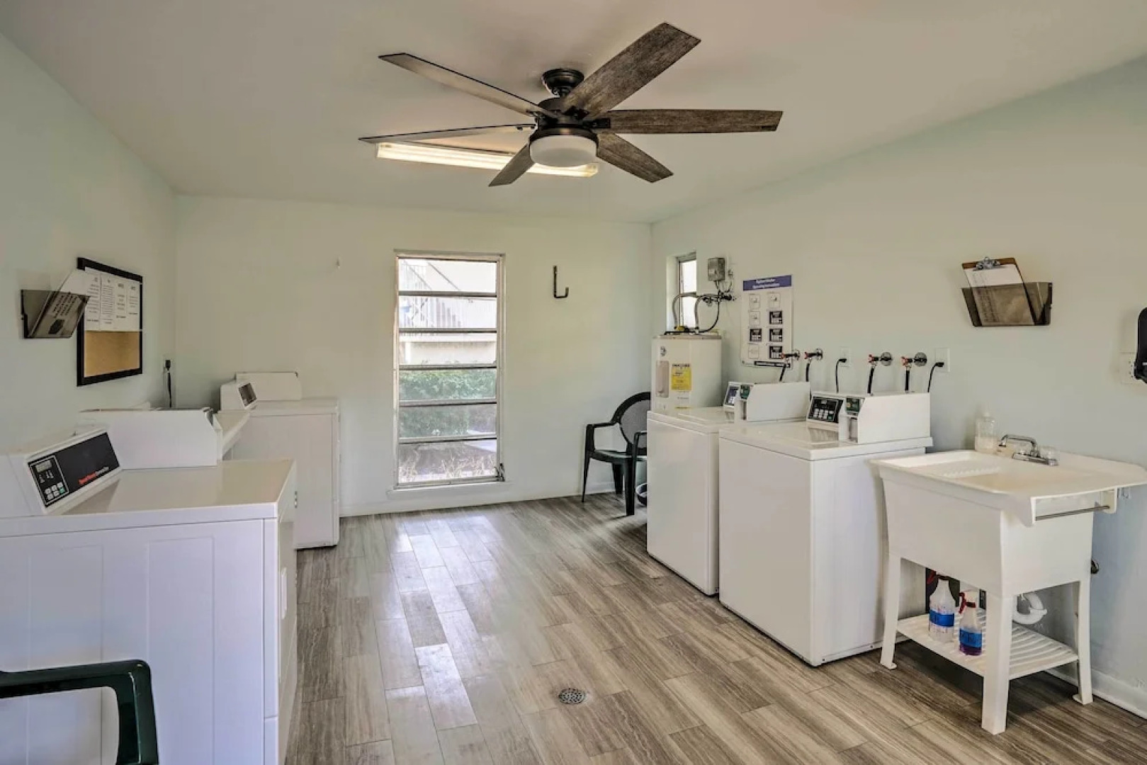 Marco Island Condo ~ 1 Mi to the Beach!