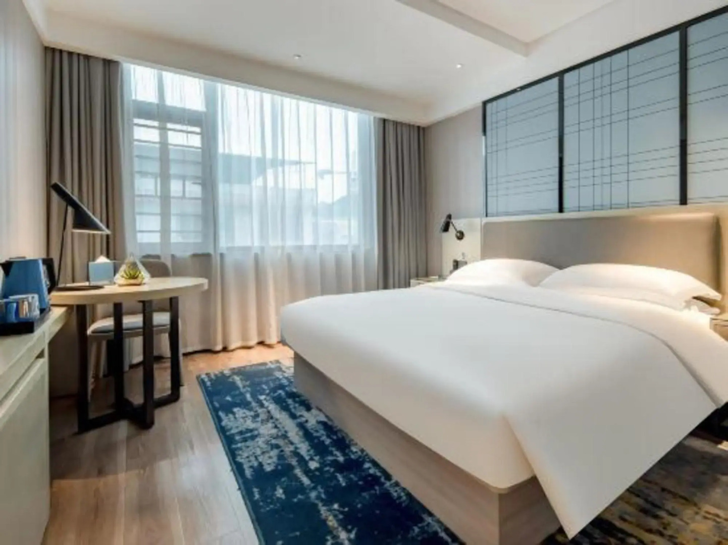 Echarm Hotel (Hezhou Lingfeng Square)