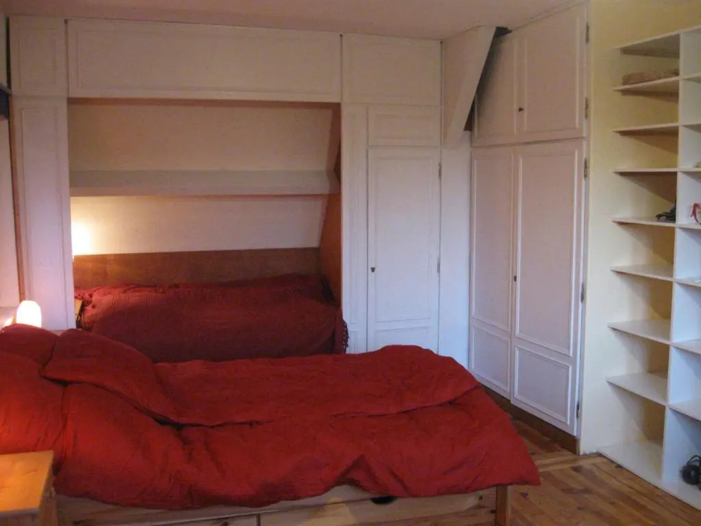 Familiensuite, zwei Zimmer, Mitbenutzung von Küche und Bad