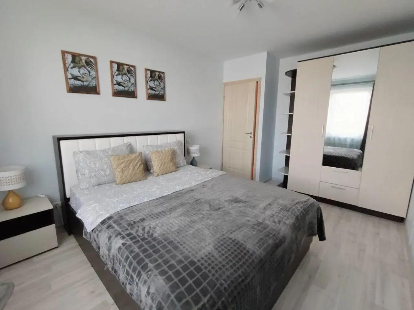 ВГостиВПитер на Переведенской 6