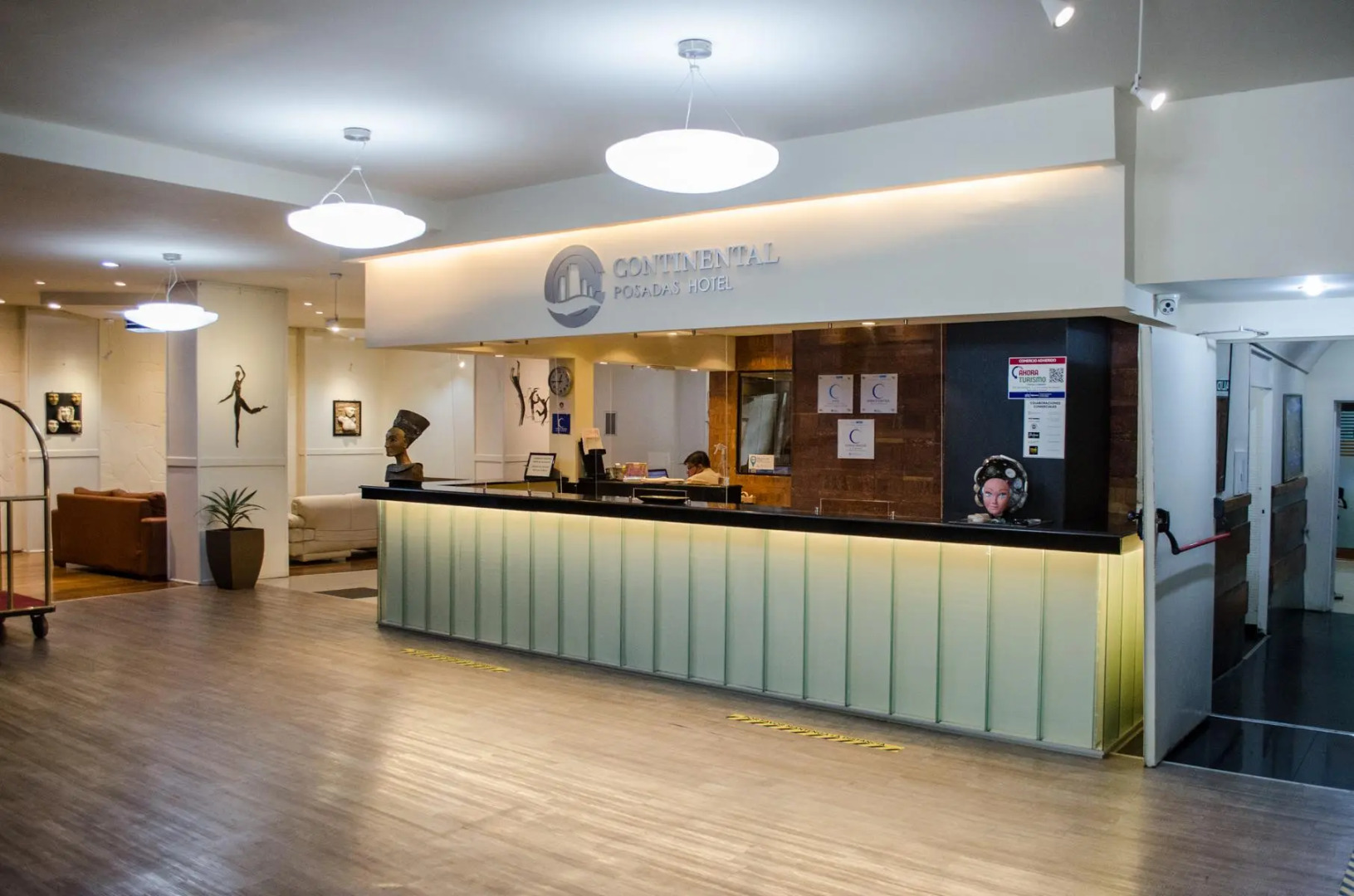 Continental Posadas Hotel