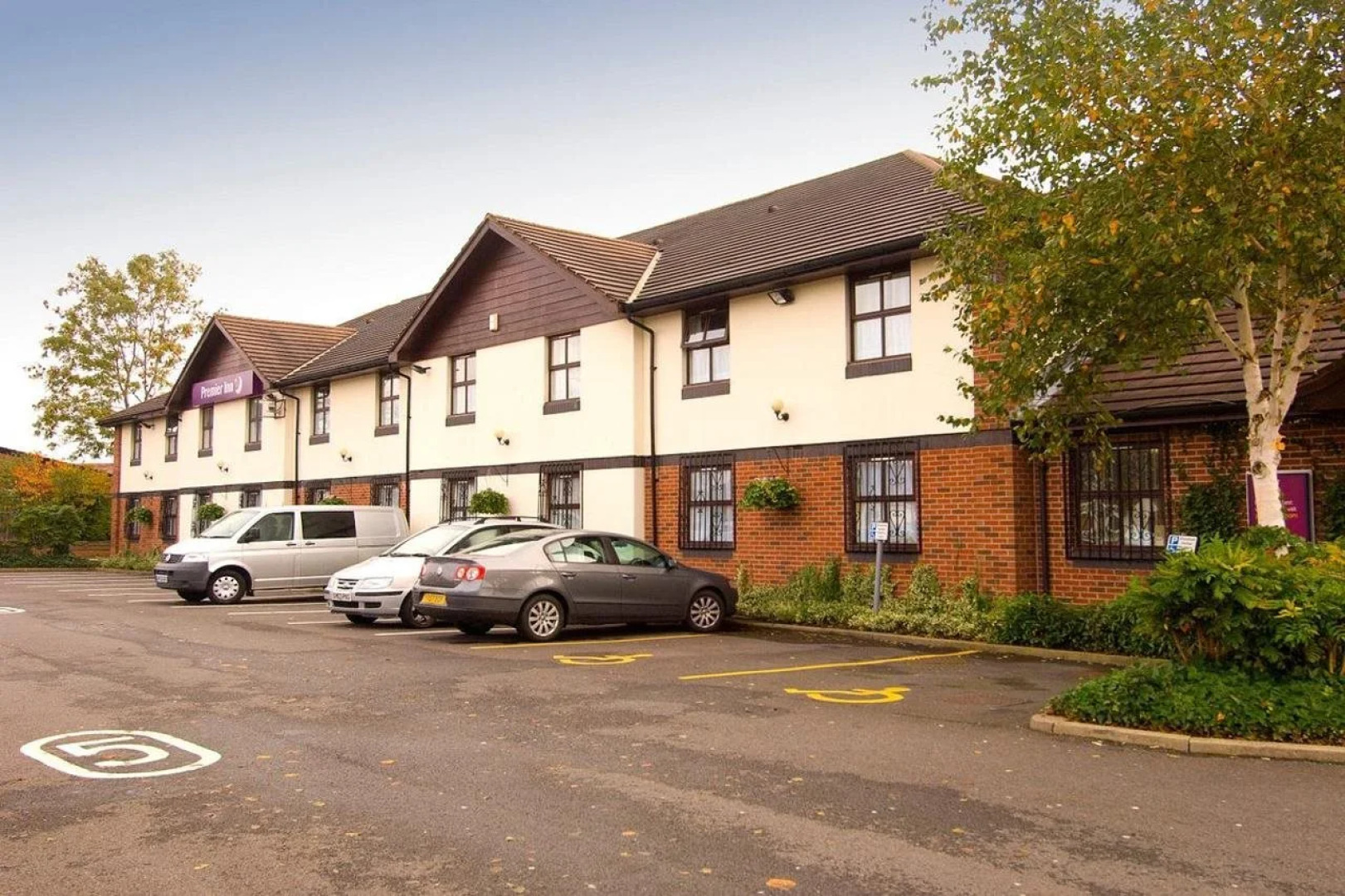 Premier Inn Oldham - Broadway
