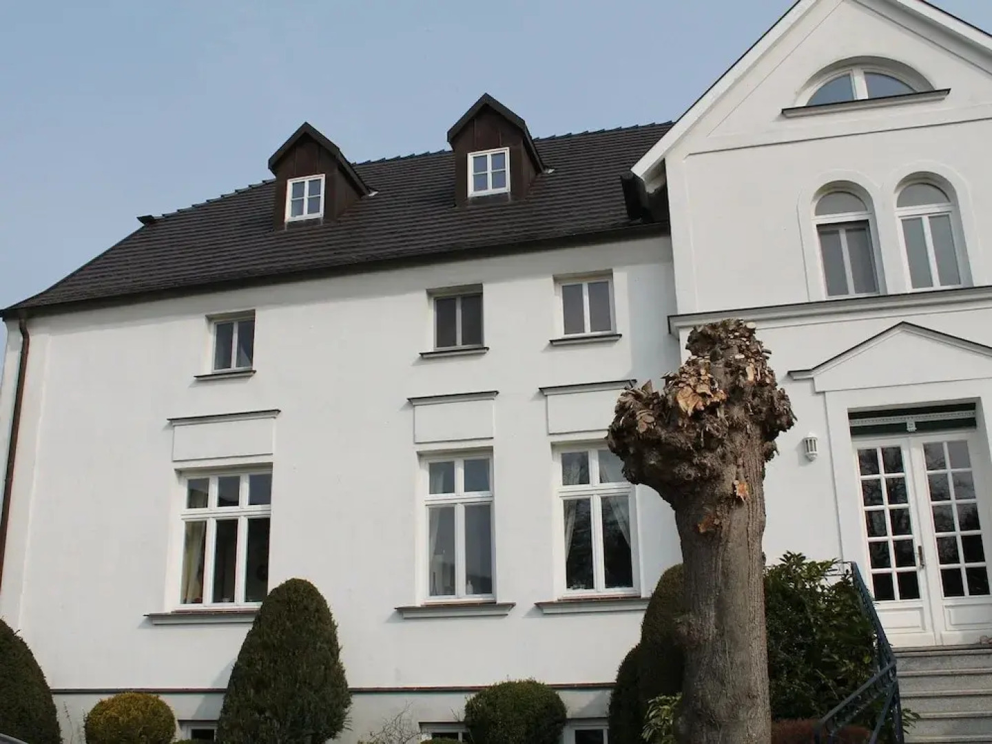 Sunlit Apartment with Garden in Steffenshagen