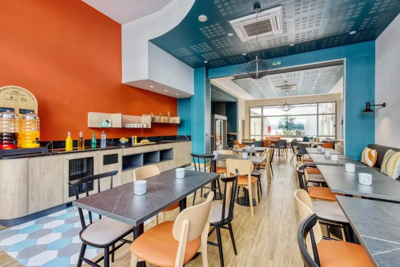 Appart'City Confort Paris Clichy Mairie