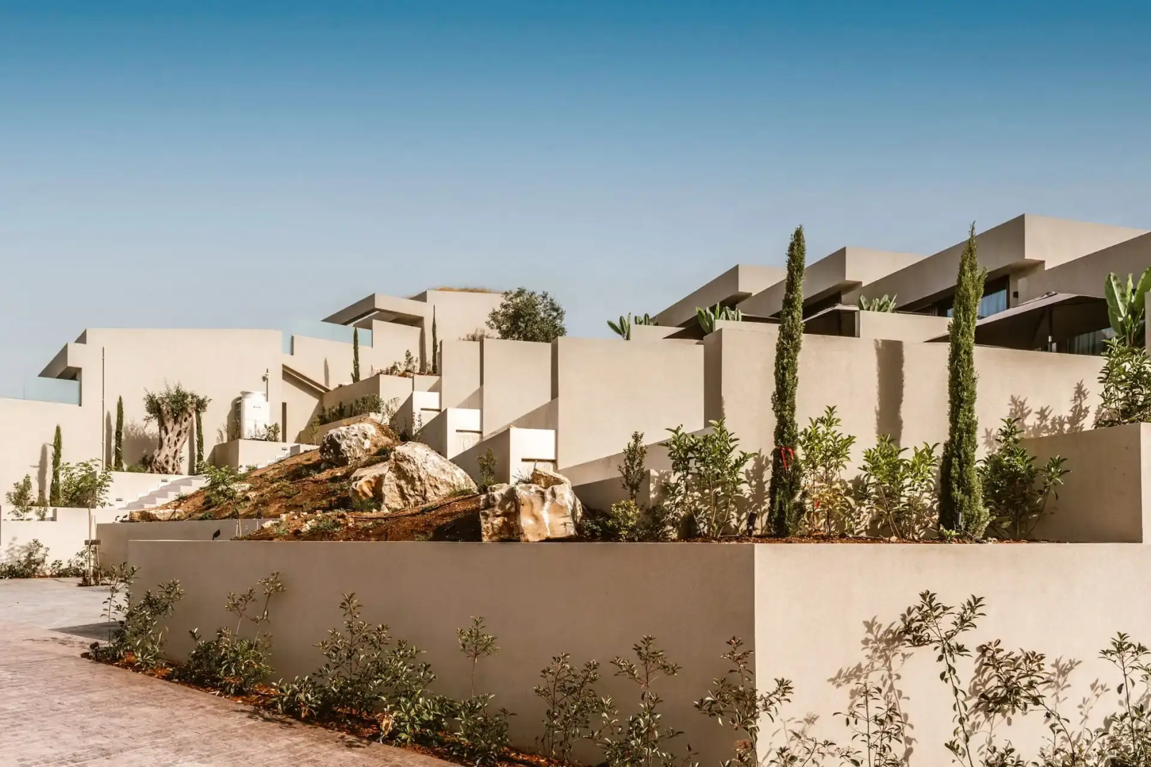 4S Sivota Sun Side Serenity