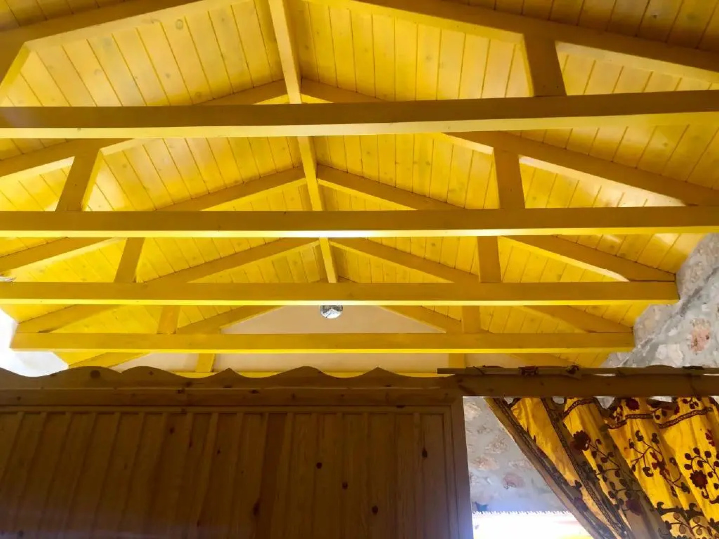 Entire Island House Meters From The Waterfont