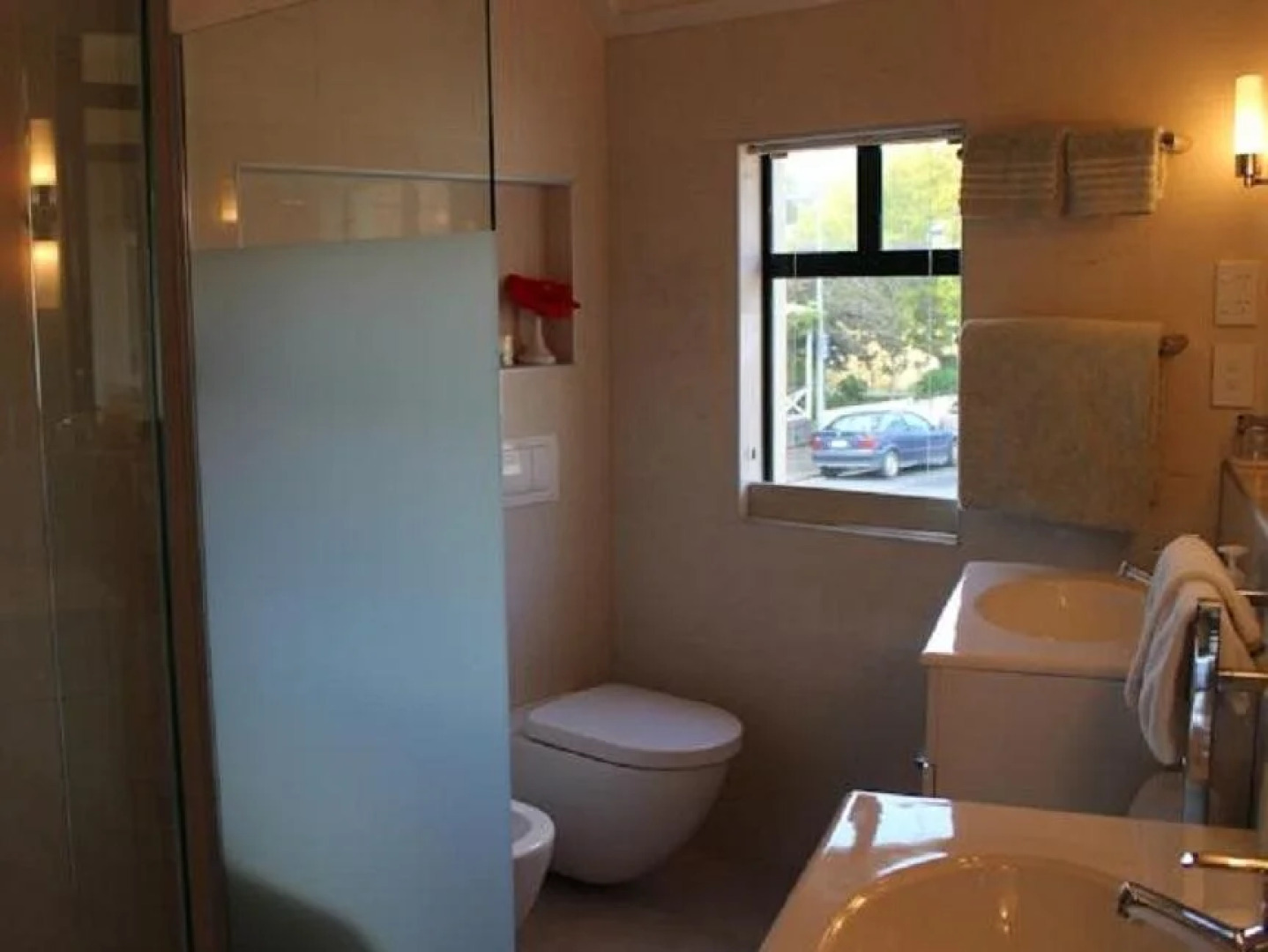 Admirals Landing Waterfront B&B