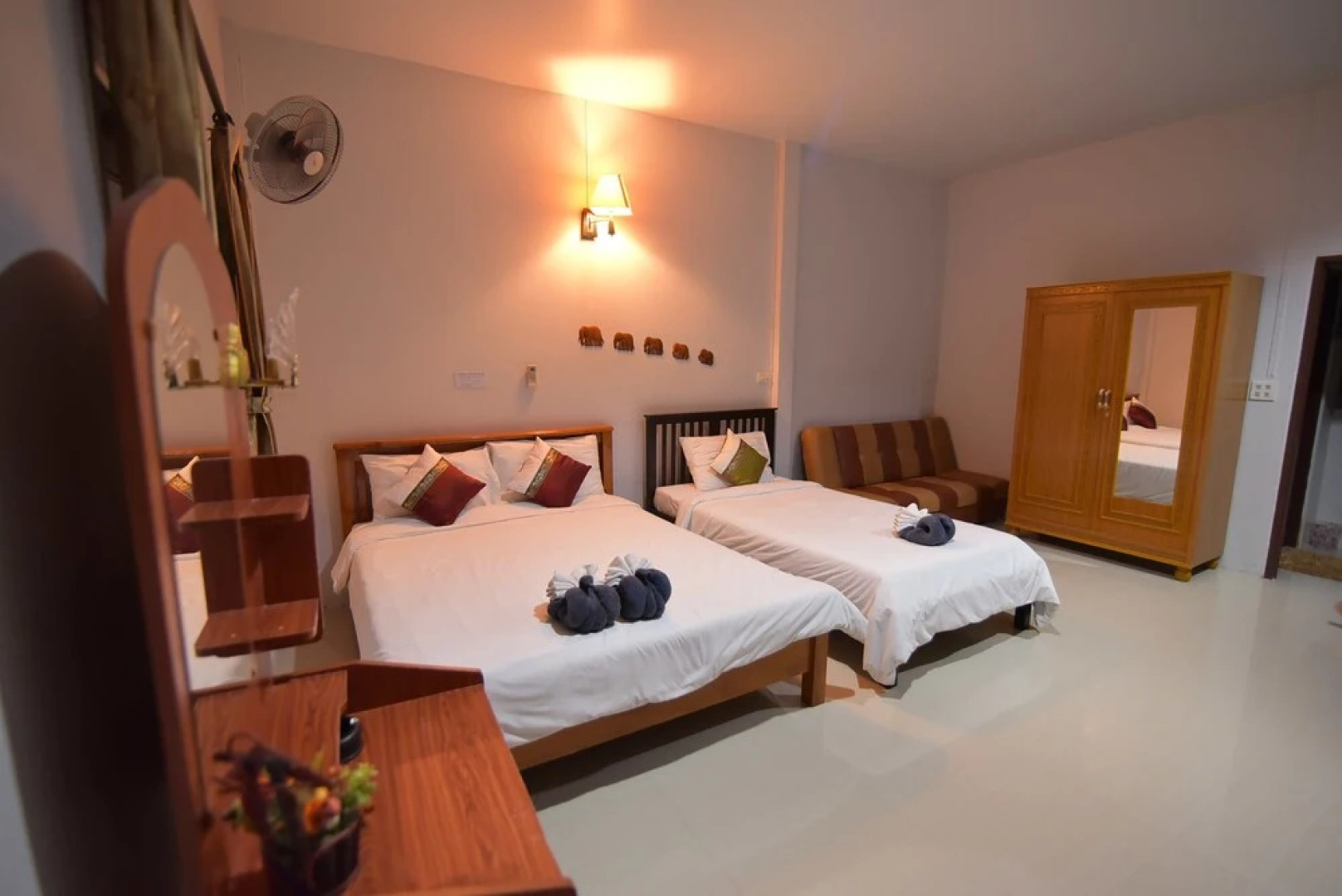 Pinthong Resort - Adults Only