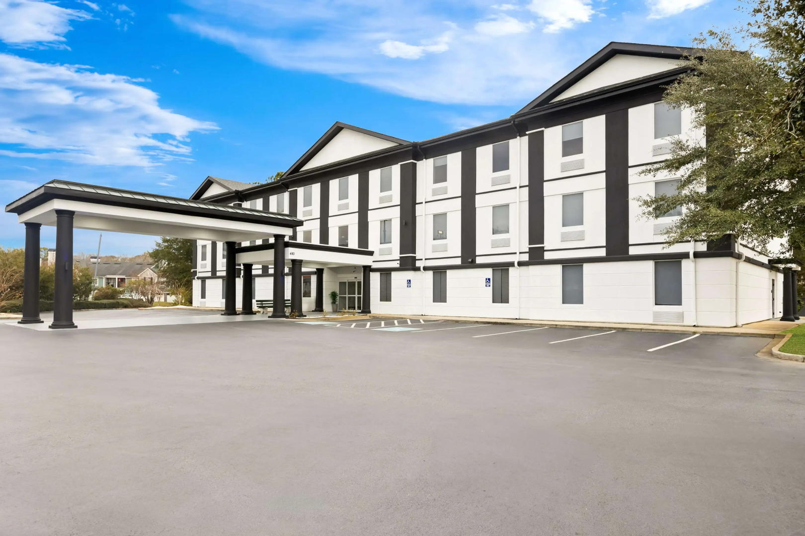 Sonesta Essential Savannah