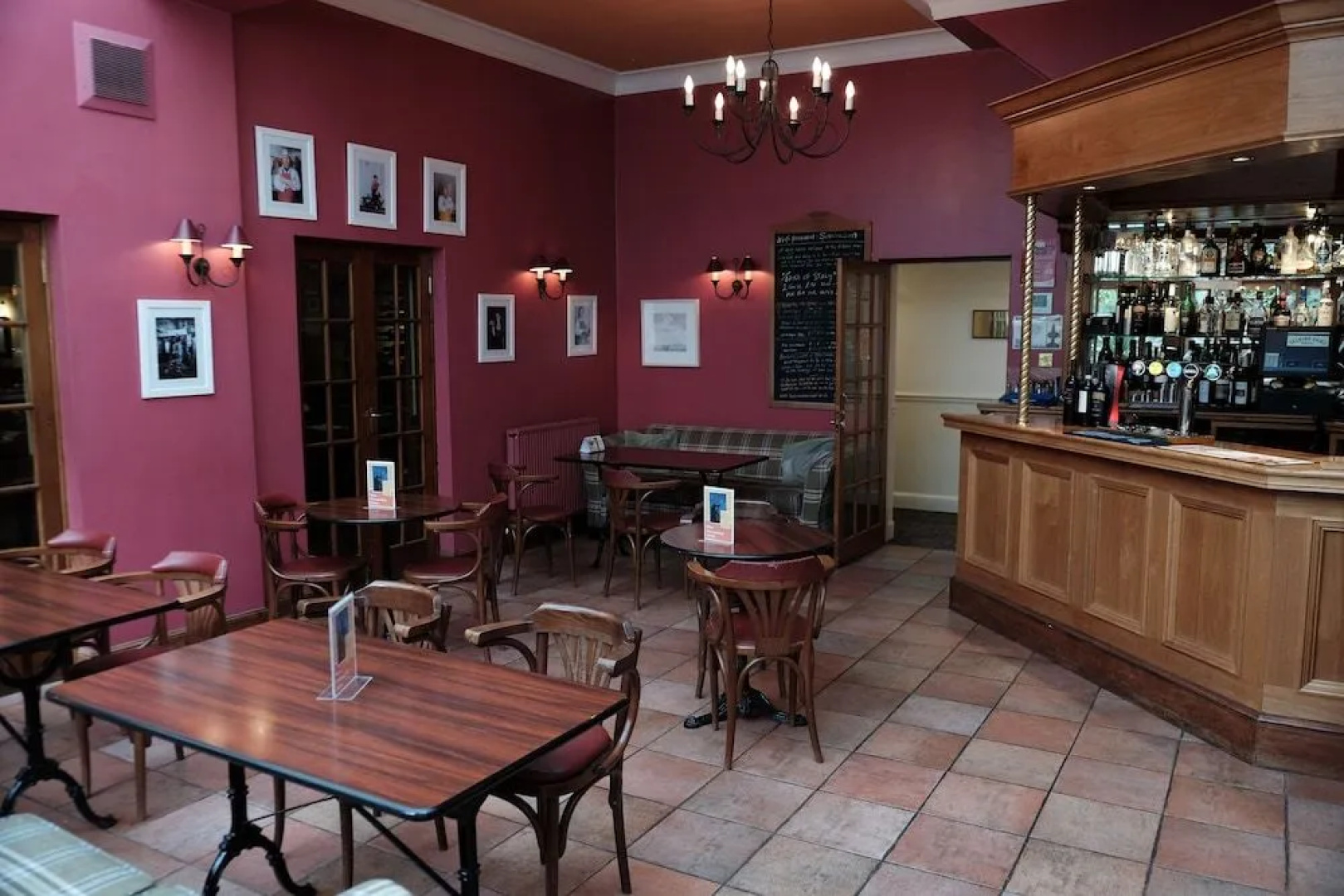Selkirk Arms Hotel