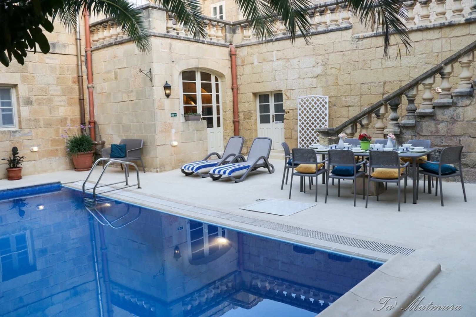 Ta' Matmura Farmhouse B&B