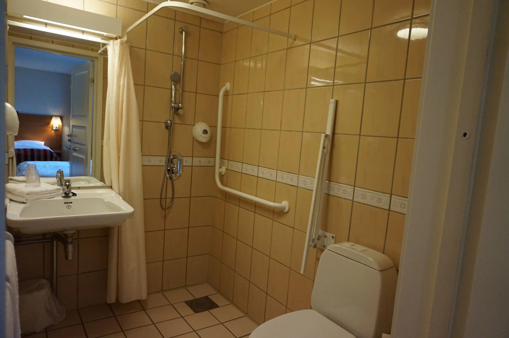 Storebaug Hotell & Kro