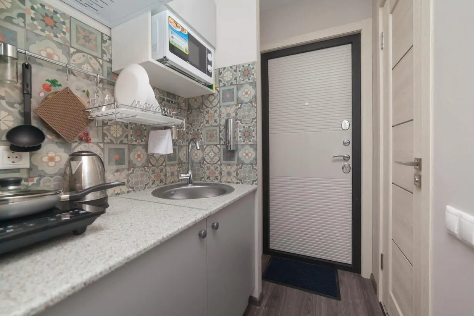 Санди на улице Бачуринская 7 корп. 2