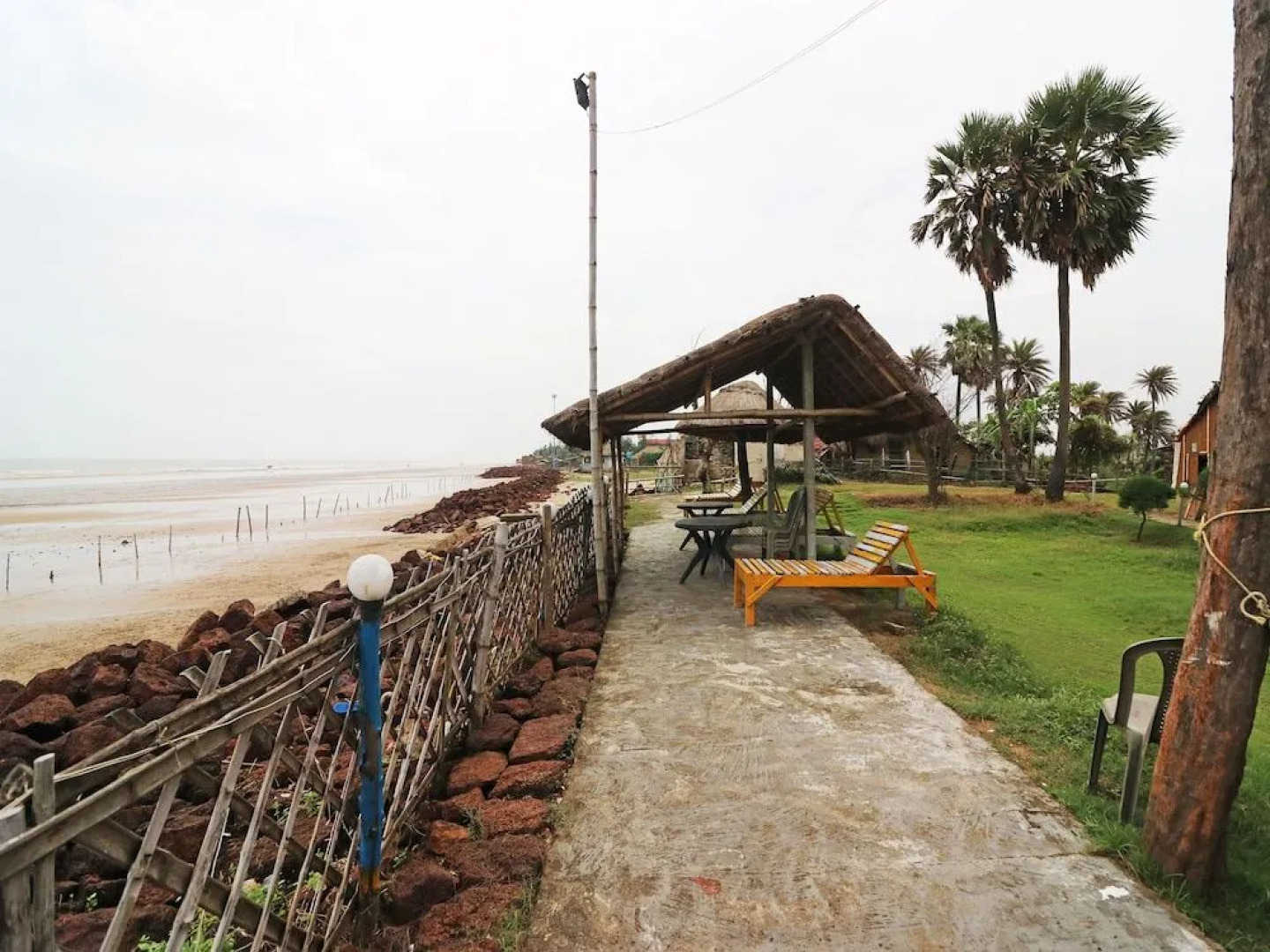 OYO 16101 Samrat Holiday Inn