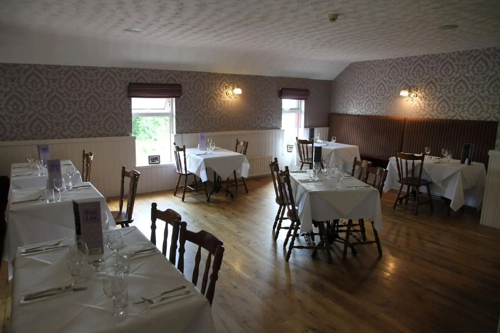 5 Corners Guest Inn