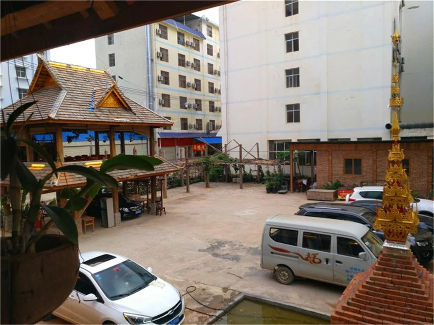 Peacock Princess Hotel