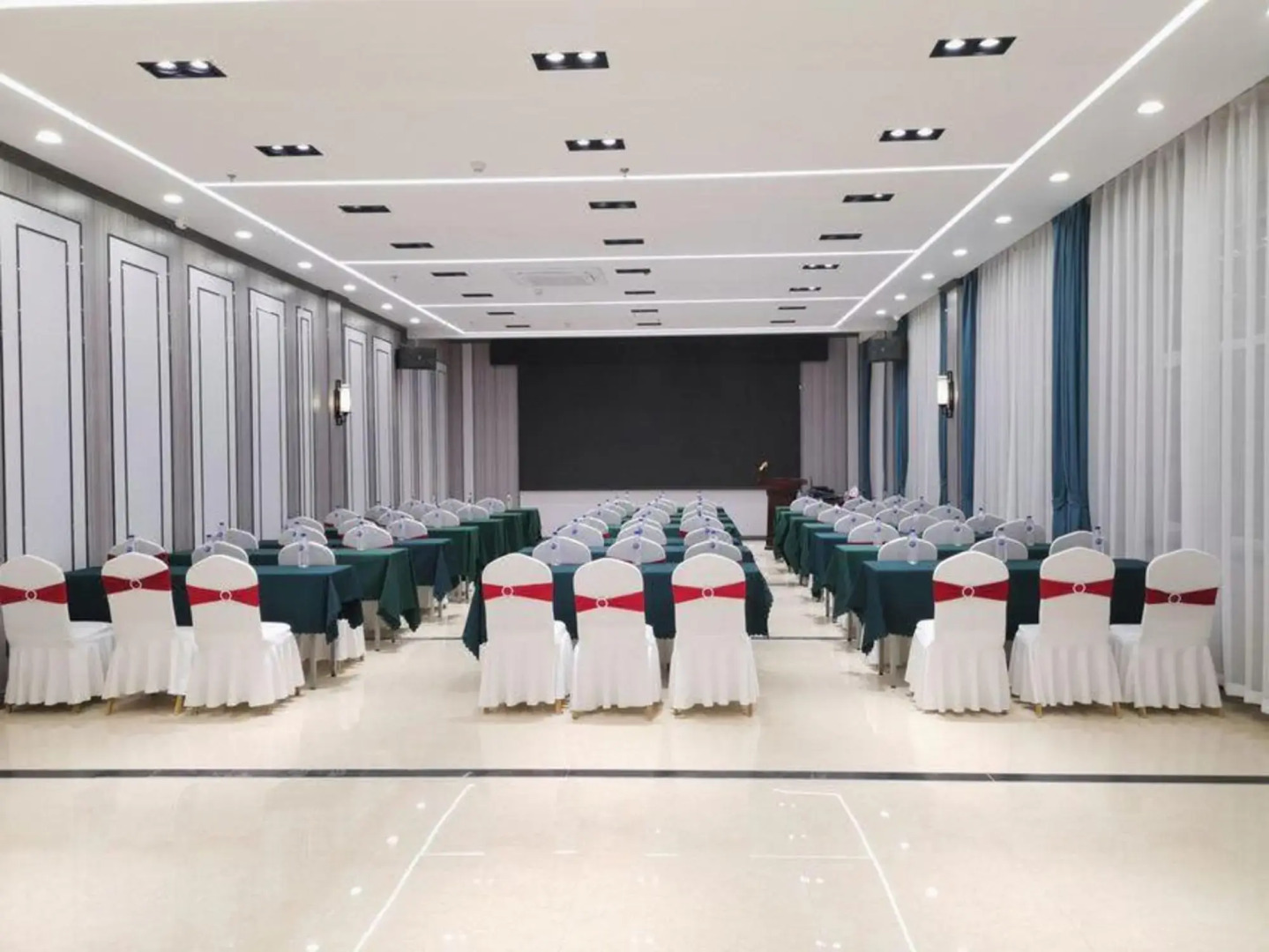 Liaoyuan Yihe Business Hotel