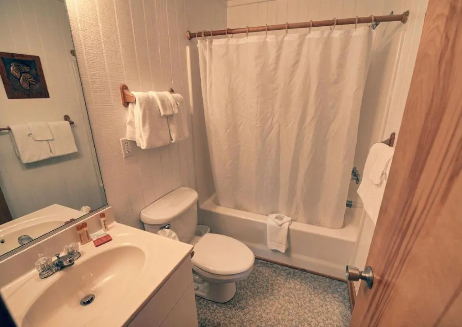 Outer Banks Motel - Village Accommodations