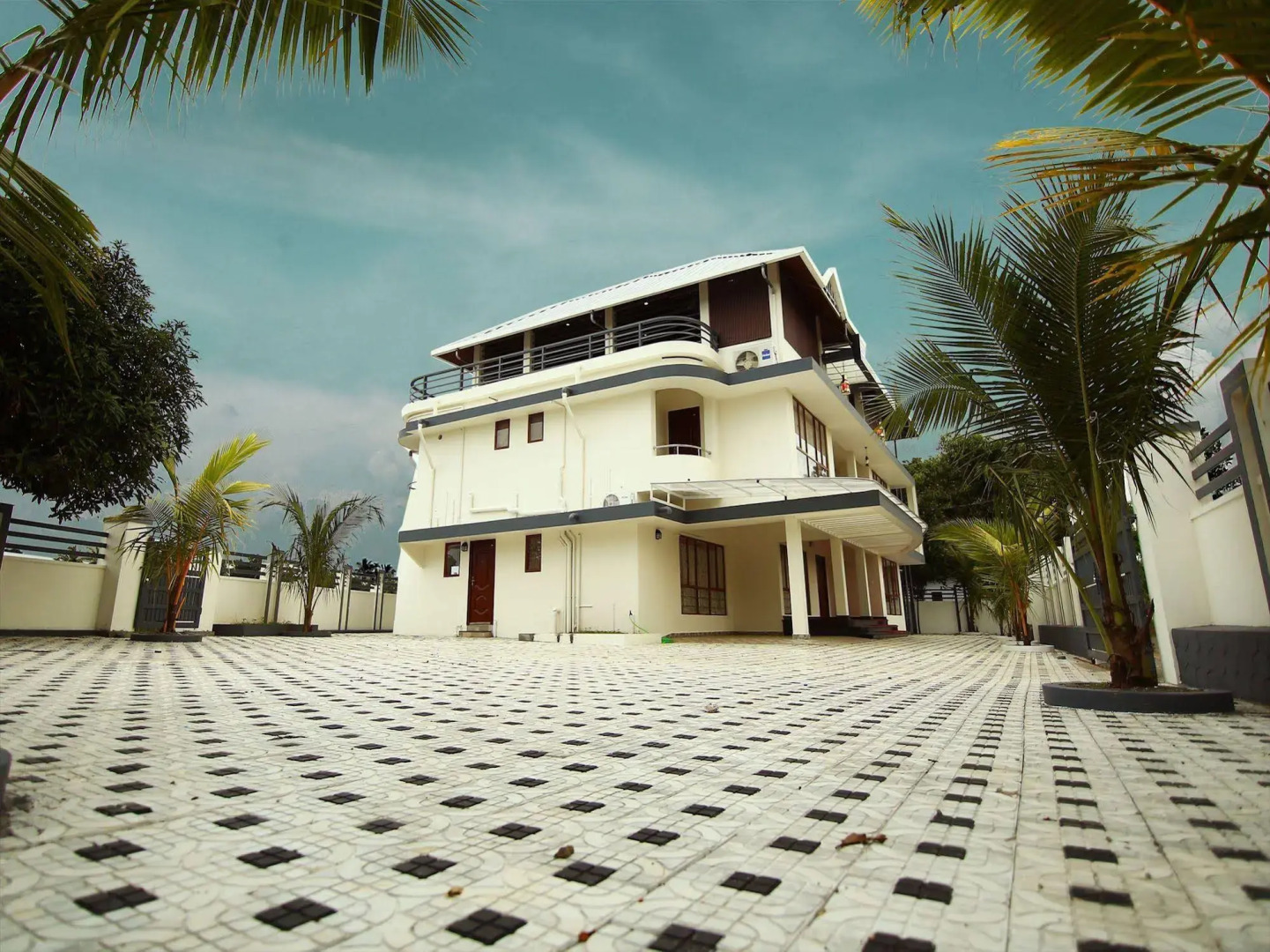 OYO 2589 Hotel Captains Cabin