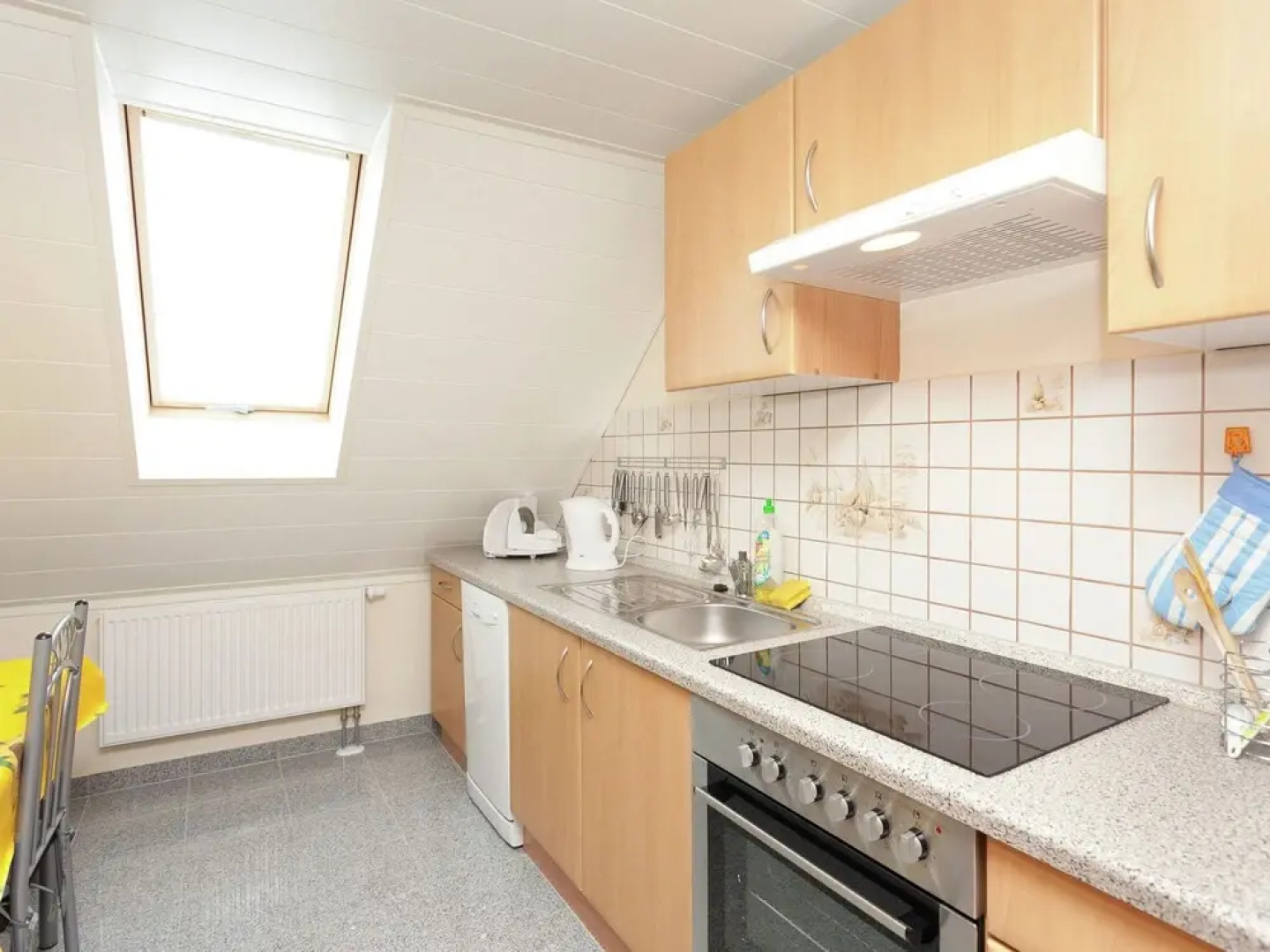 Apartment Near Eisenach With a Separate Entrance and Covered Terrace