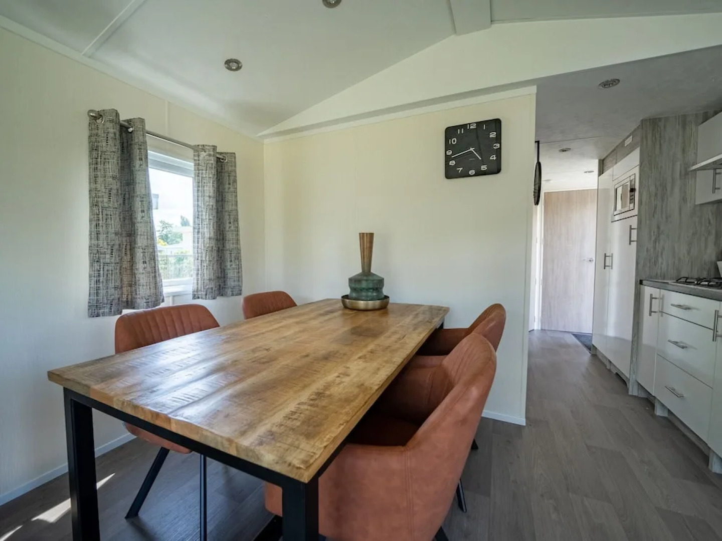 Well-maintained Chalet Near Biesbosch