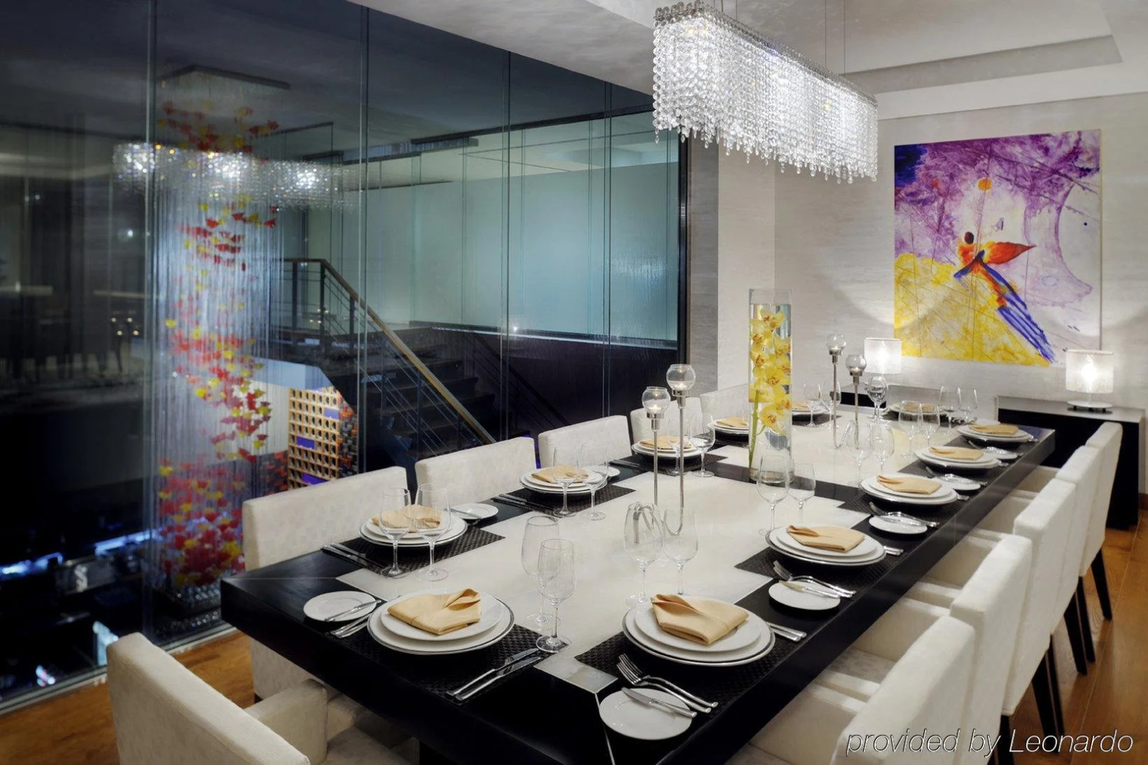 Mövenpick Jumeirah Lakes Towers Hotel