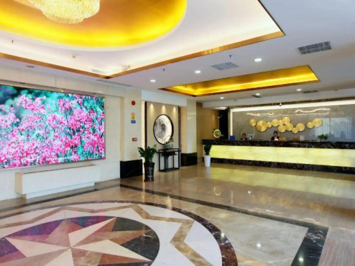 Xinxing Henghui Royal Hotel