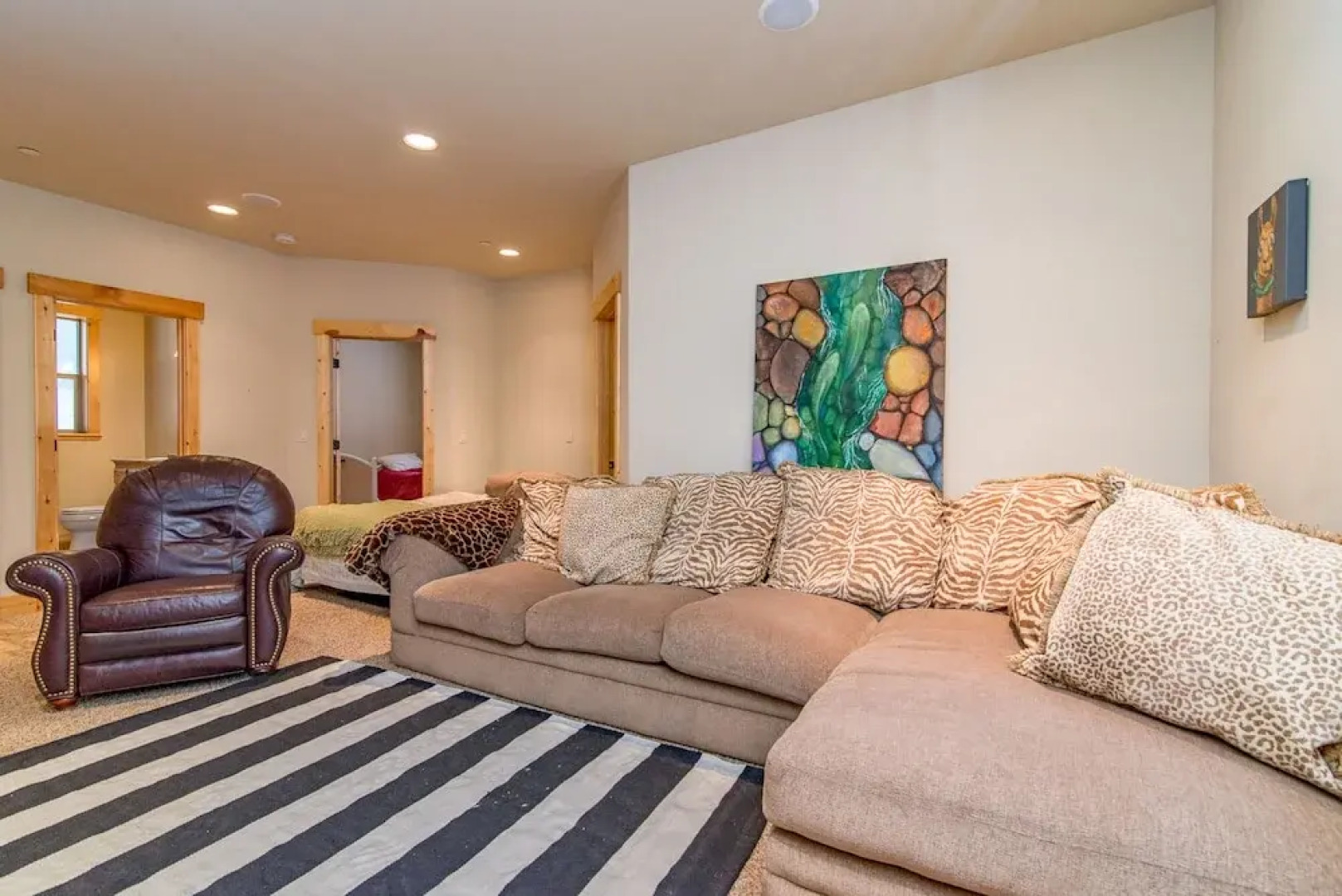 West Shore 7181 Home - 3 Br home by RedAwning