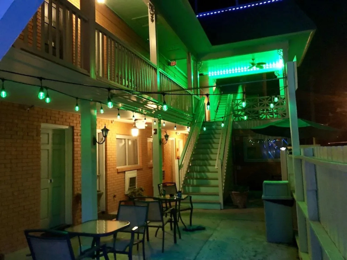 Atlantis Inn