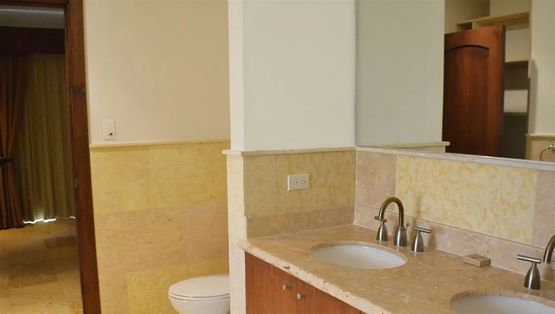 Acqua Residences