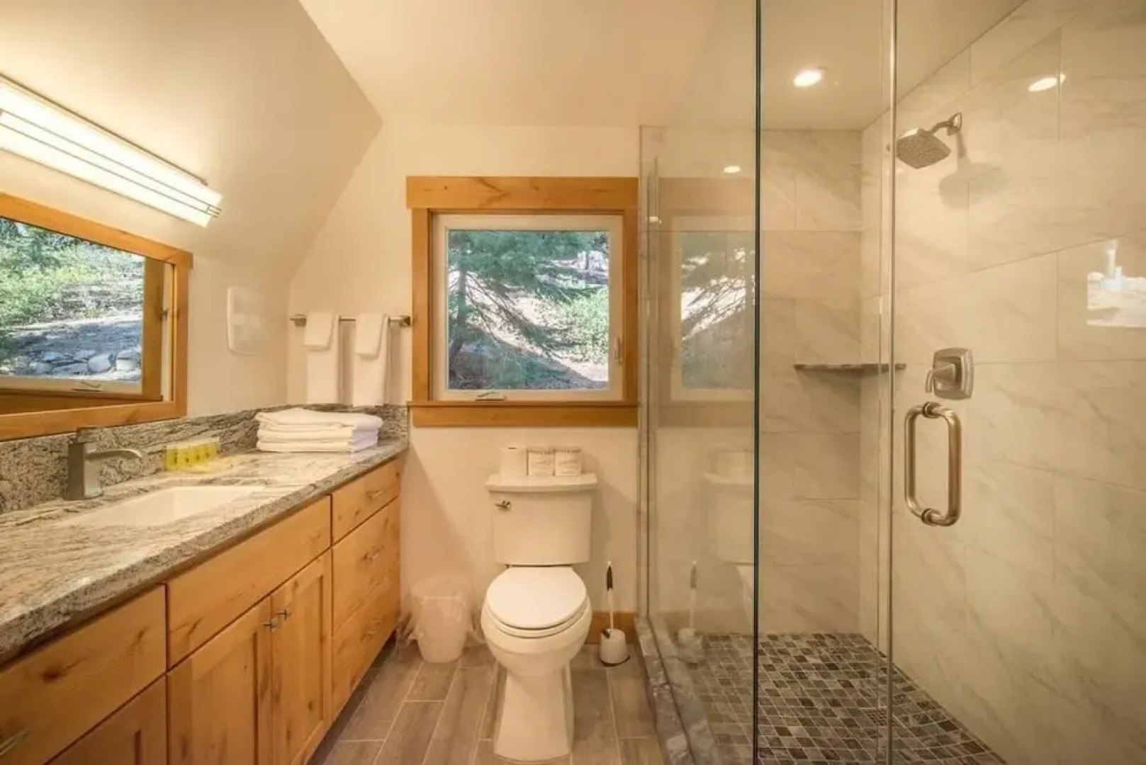 Tahoe Park Heights Dr Criterion 32 - Dancing Bear